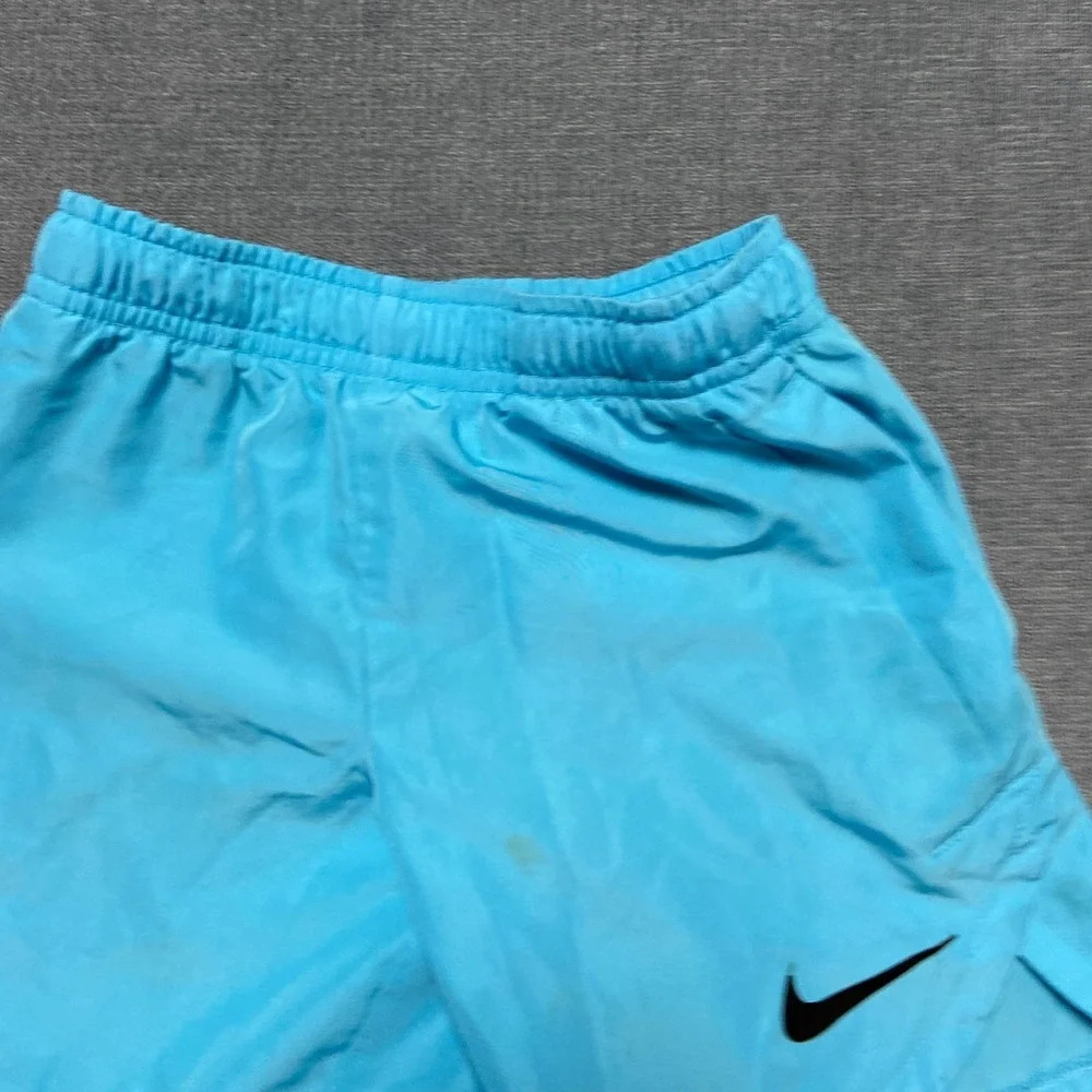 Nike Dri Fit Training‎ Shorts Boys 4 Blue Swoosh Logo Elastic Waist Side Slit